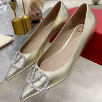 2023 Hualunjia spring and summer pointed toe metal buckle flat bottom buckle sandals leather Valentinoˉshallow mouth comfortable women