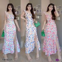 TT18225 เดรสคอวียาว ผ่าหน้าายดอกไม้ .Long V-neck dress with flower pattern..