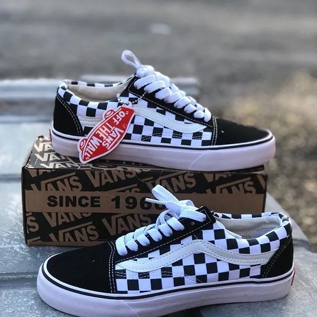 low top checkered vans laced