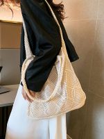 Uniqlo New Fashion version Wool knitted bag womens 2023 new fashion large-capacity one-shoulder armpit bag casual all-match woven tote bag