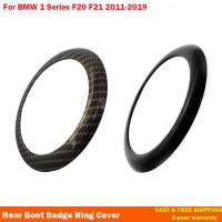 กรอบโลโก้กรอบหุ้มป้ายหลังรถคาร์บอนสติกเกอร์สีดำมันวาวเหมาะสำหรับ BMW 1 Series F20/F21 2011-2019อุปกรณ์เสริมรถยนต์