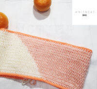 knitneatbkk-BKN003 diagonal color blocks in offwhite and blush pink bikini บิกินี ถักมือ ไหมพรม สีขาวเเละชมพู ขนาด 30"-32"-34"-36"