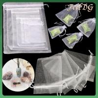 FEELDG 25/50PCS ลูกอม ปาร์ตี้ซัพพลาย ของชำร่วยคริสต์มาส Organza Gauze ซอง กระเป๋าหูรูด ถุงสีขาว ถุงของขวัญ