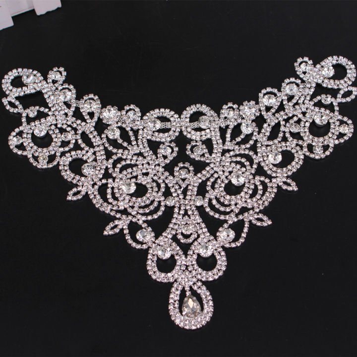 ร้อน-ขนาดใหญ่รูปตัววีคริสตัลแพทช์-rhinestone-neckline-สำหรับชุดแต่งงานกระโปรงกระพริบท้องเต้นรำเข็มขัดตกแต่ง-applique