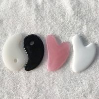 ◇ 1Pcs Heart Shape SPA Massage Resin Beeswax Scraping Board Scraper Face Massager Acupuncture Guasha Board Massager For Face Tools