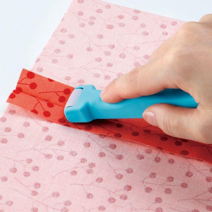 sewing-tools-roll-press-to-quickly-press-seams-that-wont-pull-stress-or-distort-fabric-roller-pusher-squeegee-wheel
