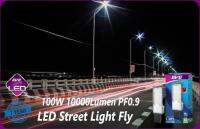 ความสว่างเต็มวัตต์ โคมถนน โคมโรงงาน EVE LED Street Light Fly IP65 กันแดดกันฝน 100W 10000LUMEN 35,000ชั่วโมง แสงขาว พร้อมขายึดในกล่อง รวมVATแล้วครับ