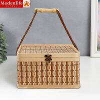 [Modenlife] ตะกร้าไม้ไผ่สี่เหลี่ยมกล่องถุงผ้าถักด้วยมือขนาด25 × 25 × 13.5ซม. สินค้าเทศกาลฤดูใบไม้ผลิใหม่สำหรับปีใหม่เก็บรักษาเนื้อบาโบฟานไส้กรอกอาหารไข่แบบถือกล่องของขวัญร้านปีใหม่