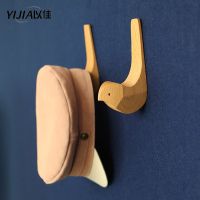 Solid wood bird hook bedroom wardrobe coat hook Nordic creative decorative hook animal storage hook