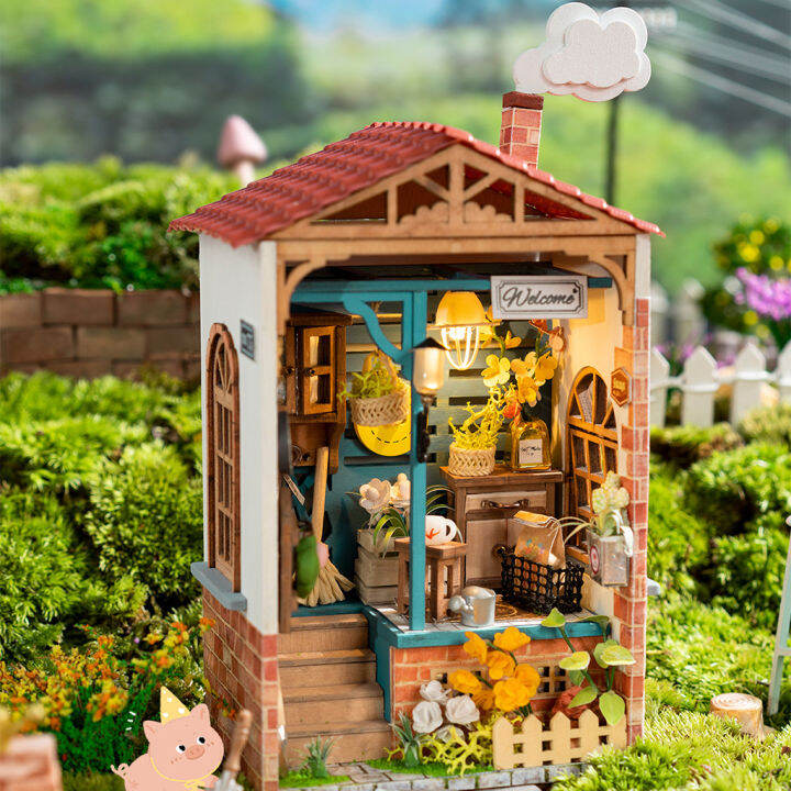 miniature doll houses