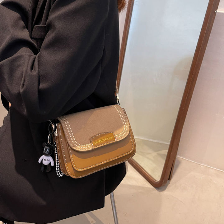 กระเป๋าพรีเมี่ยมกระเป๋าสตรี-2023-แฟชั่นใหม่ฤดูใบไม้ร่วงฤดูหนาวไหล่ข้างหนึ่งกระเป๋าสะพายเน็ตสีแดงวงกว้างชนกระเป๋าสี่เหลี่ยมขนาดเล็ก