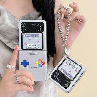 เคสโทรศัพท์รูปการ์ตูนเกมแฟชั่นสำหรับ Samsung Galaxy Z Flip 3 Flip 4 Flip 5พร้อมสายโซ่ไข่มุกเคสมือจับสำหรับ ZFlip5 ZFlip4 ZFlip3ฝาครอบป้องกัน