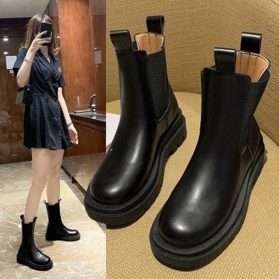 Web celebrity thick bottom in same Martin boots female British wind pipe boots Chelsea boots female shoes new boots in the autumn and winter