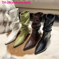 asdsadsaaff Moda fina med saltos ข้อเท้ารองเท้า mulheres sapatos de inverno marca plissado apontou toe botas curtas designer couro pu mujer 2022