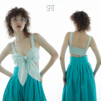 The SRT X10 Bunny Tie Front Crop Top เสื้อครอปสายเดี่ยวทรงบราสีเขียวมิ้นท์ ดีเทลผูกโบว์กลางอก สม็อคหลัง