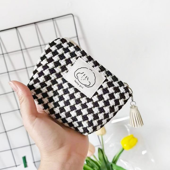 of-the-new-grid-zero-female-portable-han-edition-students-receive-cute-mini-bag-black-and-white-case