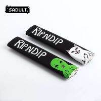 [ ? ส่งฟรี 599- ] ที่รองสายเข็มขัดในรถ RipNdiP 1 คู่ สายรัดเข็มขัด เบ้วในรถ