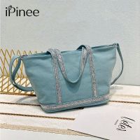 ?Ipinee ผ้าใบลำลองสีแดงตาข่ายเกาหลีใหม่สีตัดกันกระเป๋าหิ้วทรงสี่เหลี่ยมความจุขนาดใหญ่พลอยเทียมกระเป๋าแมสเซ็นเจอร์สะพายไหล่ข้างเดียวผู้หญิง