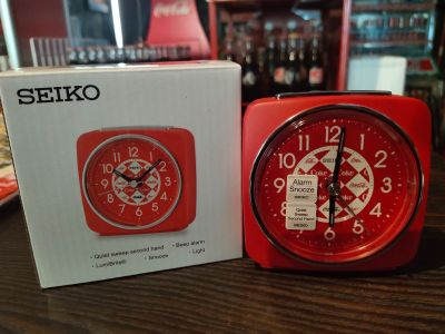 นาฬิกาปลุก Seiko ลายโค้ก แท้ สีดำ สีแดง สีขาว  4*4*2" แบบเหลี่ยม-แถมถ่านอย่างดี