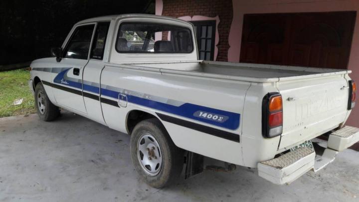 เสื้อไฟท้าย-ไฟท้ายข้างขวา-มาสด้า-mazda-b1400-familia-pick-up-รุ่นใหม่-ปี-1990-1995-กระบะ-จำนวน-1-ชิ้น