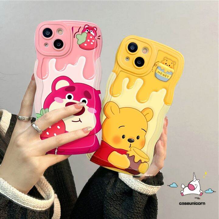 เคสโทรศัพท์มือถือ-tpu-นิ่ม-ปิดด้านหลัง-ลายการ์ตูนหมีพูห์-สตรอเบอร์รี่น่ารัก-สําหรับ-iphone-14-13-12-xr-6-6s-8-7-x-xs-2020