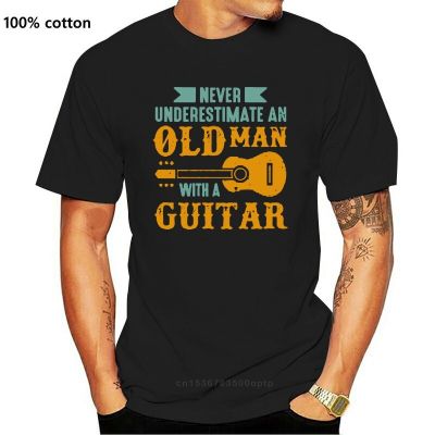 เสื้อยืดโอเวอร์ไซส์เสื้อยืด พิมพ์ลาย Old man with a guitar สําหรับผู้ชาย และผู้หญิงS-3XL  DALD