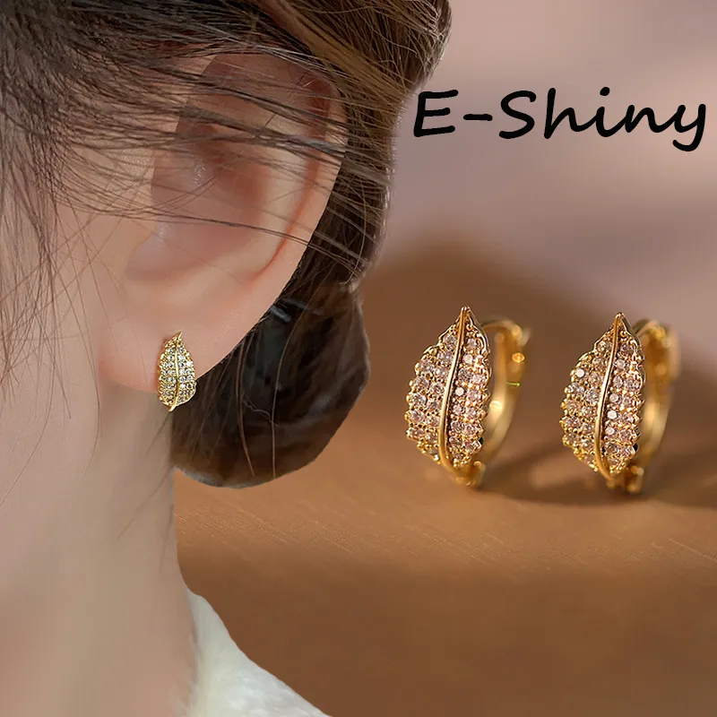 Trendy small store hoop earrings