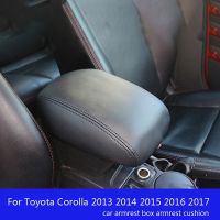 [Automobile accessories] ที่วางแขนคอนโซลกลางรถที่พักแขนเบาะฝาครอบกล่องหนังไมโครไฟเบอร์สำหรับ Toyota Corolla 2013 2014 2015 2016