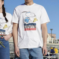 ® 2023 Levis T-shirt x Peanuts. ® Casual Pattern Round Neck T-shirt Fashion Versatile Style