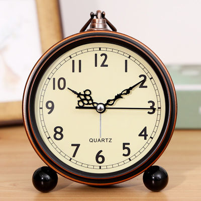 นาฬิกานอร์ดิกนาฬิกาปลุก Jam Bandul ควอตซ์ห้องนั่งเล่นเดสก์ท็อปนาฬิกาในครัวเรือนสมัยเก่านาฬิกาตั้งโต๊ะนาฬิกาตั้งโต๊ะยุโรปนาฬิกาตกแต่ง
