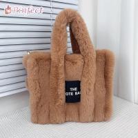 Pinfect 2023แฟชั่น Faux Fur กระเป๋าทรงสี่เหลี่ยมมีหูหิ้วสะพายไหล่สำหรับผู้หญิงกระเป๋าถือหรูฤดูใบไม้ร่วงฤดูหนาว Plush ไหล่ Crossbody กระเป๋าแบรนด์การออกแบบกระเป๋าถือนักช้อป