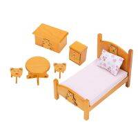 1/12 Miniature Dollhouse Furniture Wooden Bear Table Bedroom Furniture Set Simulation Toy DollHouse Decoration