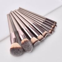 แปรงแต่งหน้า MAKE BRUSH SET เซต10ชิ้น แปรงปัดแก้ม แปรงไฮไลท์ แปลงแต่งหน้า  (สีแปรงคลาสสิคมากๆ)