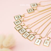 ※pearly alphabet necklace gold สร้อยคอตัวอักษรจี้เหลี่ยม✦