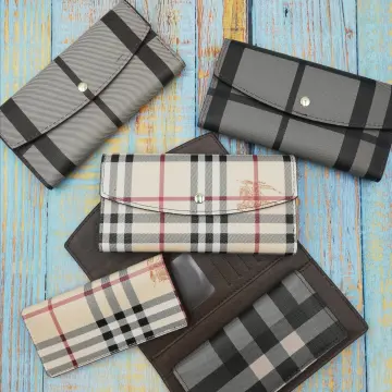 Burberry men's clearance wallet sale online