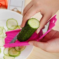 อุปกรณ์ตัดแตงกวา สไลด์แตงกวา พร้อมกระจก เตรียมสำหรับการมาร์กหน้า Cucumber Slicer, Cucumber Peeler with Mirror BeautyTool คละสี