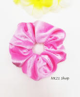 NK21 โดนัทรัดผม หนังยางรัดผม ที่มัดผมผ้ากำมะหยี่ สีชมพู Velvet Scrunchies,ฺ Pink Scrunchy,Hair accessories,Elastic hair tie