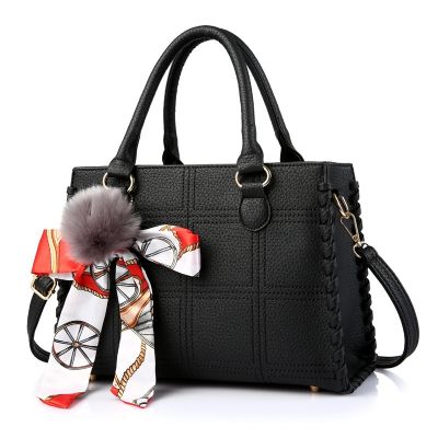 The female 2021 new tide female han edition of ladle woven bag contracted inclined bag, single shoulder bag