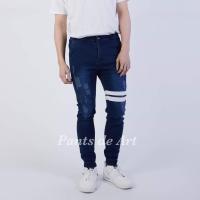 Jogger pants ผ้ายีนส์ยืดอย่างดี ทรงSlim-fit สีดาร์คบลูฟอก กุ๋นแถบขาว ไซส์ 28-36