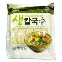 ตามรอยซีรีย์เกาหลี นะจ๊ะ  생칼국수 บะหมี่เกาหลี(เส้นสด) Sajo Knife Cut Kalguksoo Noodle 800g?