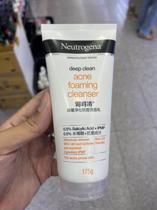 neutrogena-deep-clean-acne-foaming-cleanser-นูโทรจีนา-ดีพ-คลีน-แอคเน่-เหมาะสำหรับคนเป็นสิว