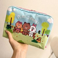 Lesportsac 2023 สินค้าใหม่ Lishibao Cartoon Bear Collection กระเป๋าเครื่องสำอางขนาดใหญ่พิมพ์ลายมือถือเปลี่ยนมือถือกระเป๋าหญิง7121