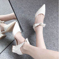 ฤดูร้อนแฟชั่นผู้หญิงรองเท้าใหม่ pointed toe กลวงโบว์รองเท้าส้นสูงส้นหนาสไตล์เกาหลีแฟชั่นเซ็กซี่รองเท้า