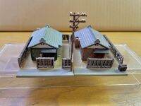 Brand new TomyTec N Scale Wooden Houses, 2 pcs, dimensions L10W7H6  บ้านไม้ TomyTec N Scale ใหม่ล่าสุด 2 ชิ้น ขนาด L10W7H6