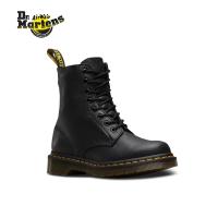 Dr Martens หนังนิ่มแบบคลาสสิค8หลุมรองเท้าบูท Martin (สีดำ) สำหรับผู้ชายและผู้หญิง