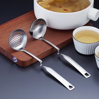 Grease Oil Soup Separating Spoon/ Stainless Steel Oil Separator/Household Wall Hanging Chicken Soup/ Remove Oil Tablespoons Kitchen Tool