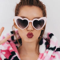 Love Heart Sunglasses Women Big Frame Personality Sunglass Fashion Cute Sexy Retro Cat Eye Vintage SunGlasses Pink Female