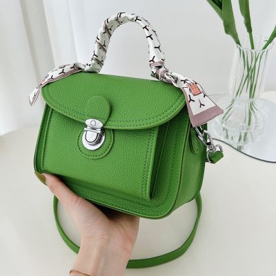 Female bag 2022 summer new fashion trend in joker handbag contracted design inclined shoulder bag one shoulder bag niche