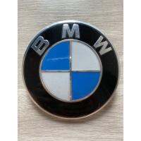 โลโก้ BMW ขนาด 8.2 cm. มีขาด้านหลัง ราคาต่อชิ้น