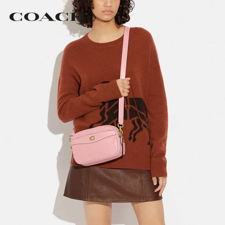 coach-กระเป๋าสะพายข้างผู้หญิงรุ่น-camera-bag-สีชมพู-cc386-b4s9m